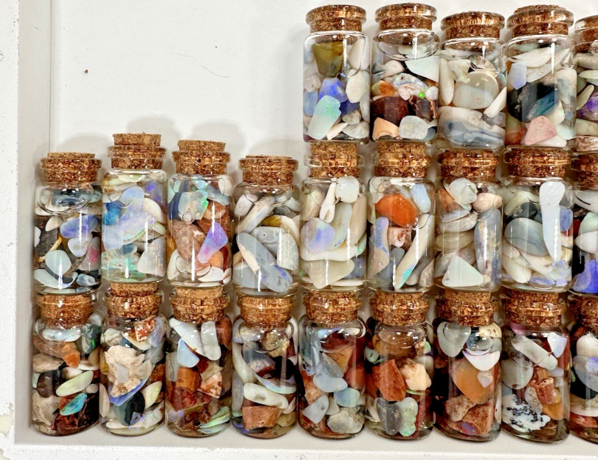 40 ct Premium Australian Coober Pedy Rough/Rubs Opals in Glass Bottles