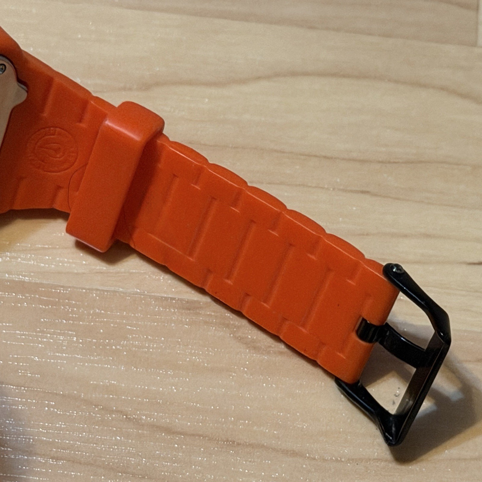 Nixon The Rubber Player “Yes It’s Real” Orange Surf Men’s Analog Watch RUNNING