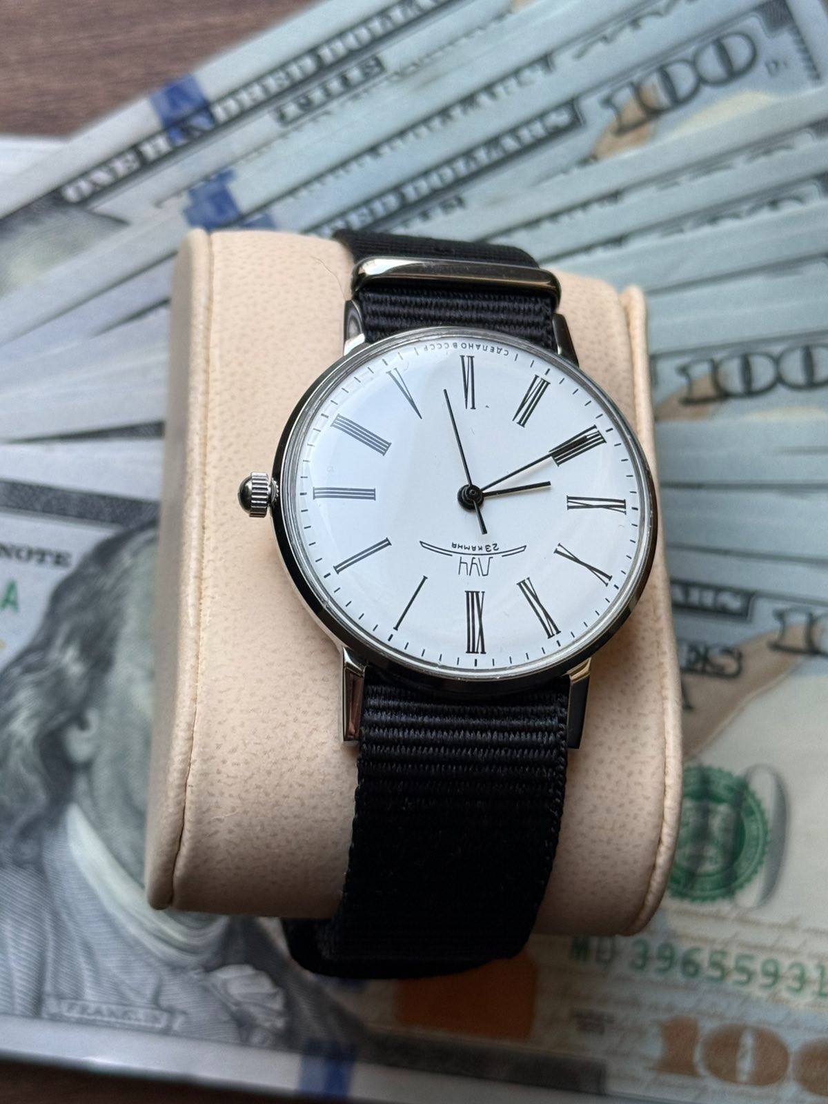Luch Slim Deluxe Mechanical Watch Ultra Thin Vintage USSR Soviet Men’s Poljot 23
