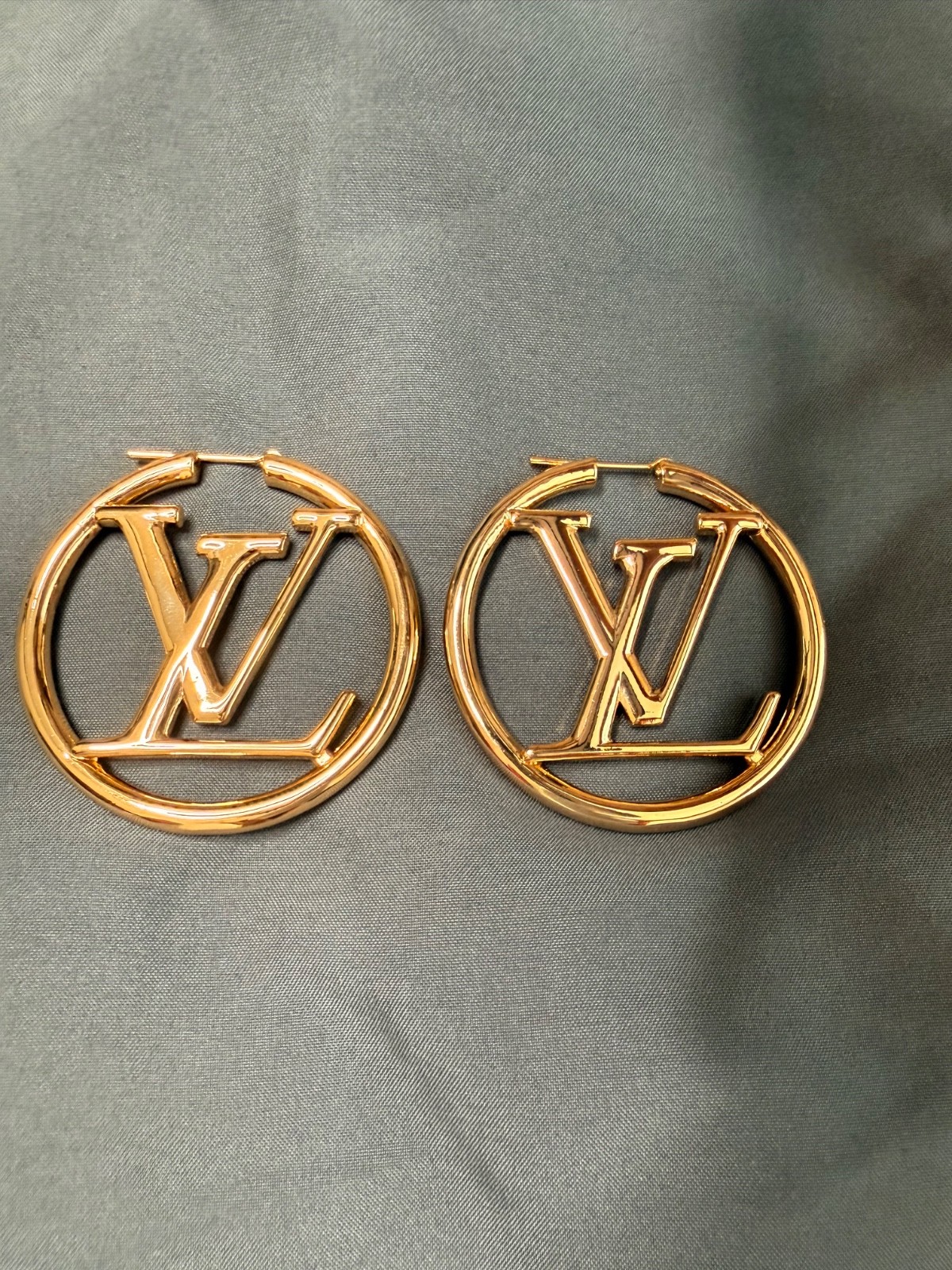 Louis Vuitton Louise Hoop GM Earrings Gold Tone No Box No Dust Bag