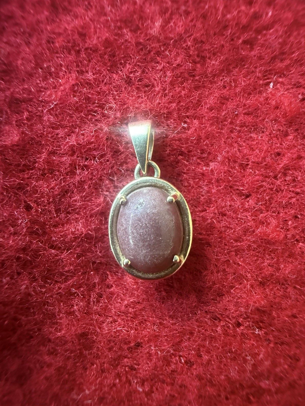 9 Carat Yellow Gold Pendant With Star Ruby