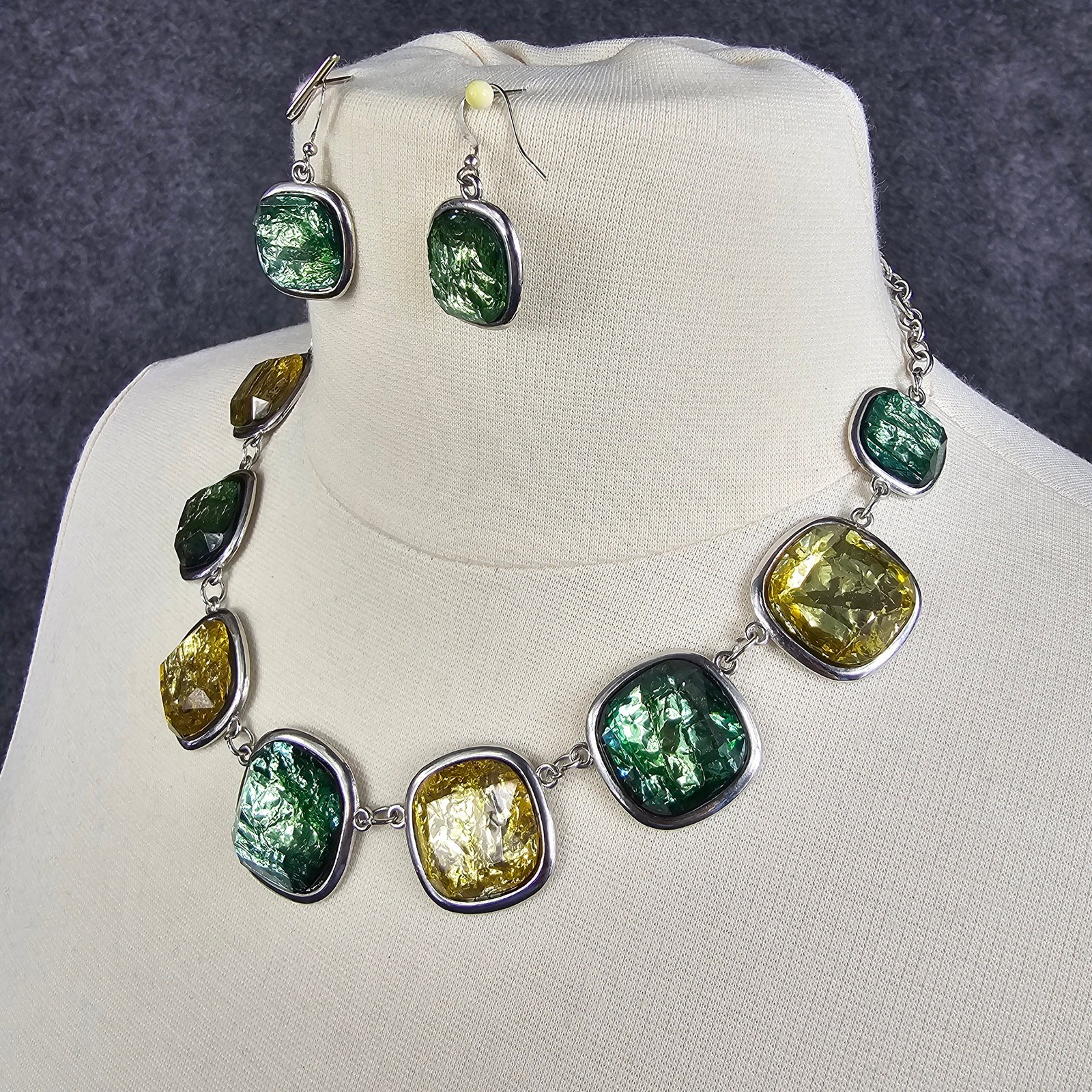 Chunky Demi Parure Necklace Earrings Set 90’s Vintage Foil Backed Green Yellow