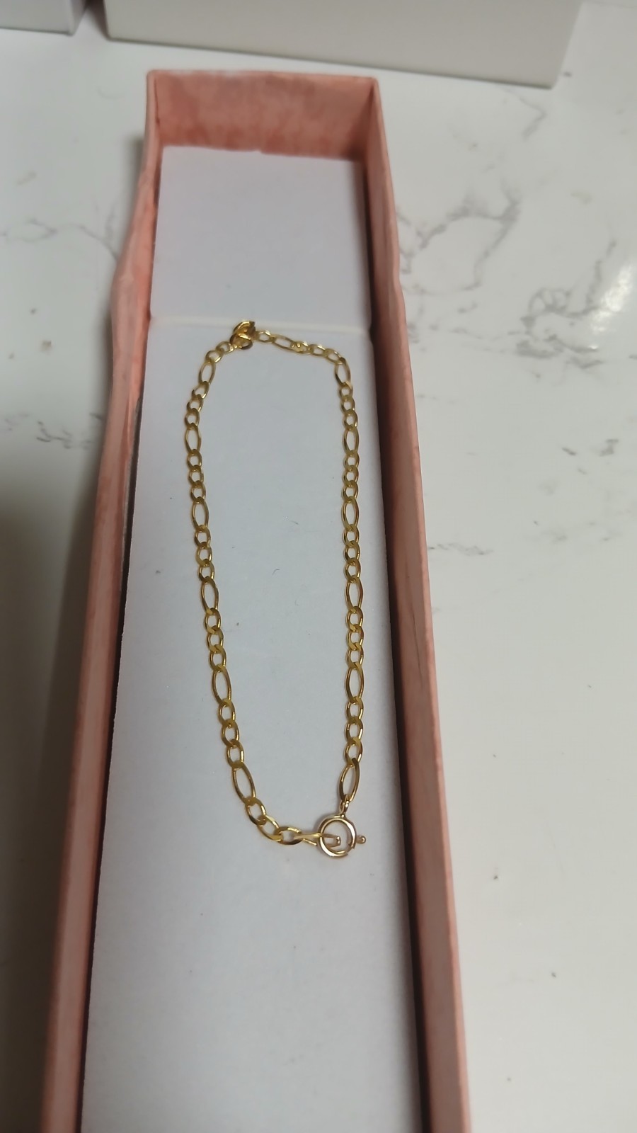 9ct Yellow Gold Bracelet.