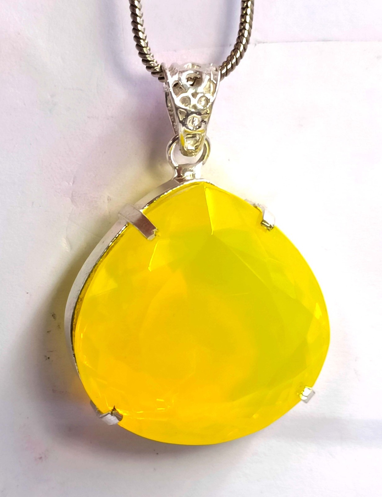 NATURAL YELLOW OPAL 127 CT PEAR CUT 925 STERLING PENDANT FREE CHAIN 6MGA