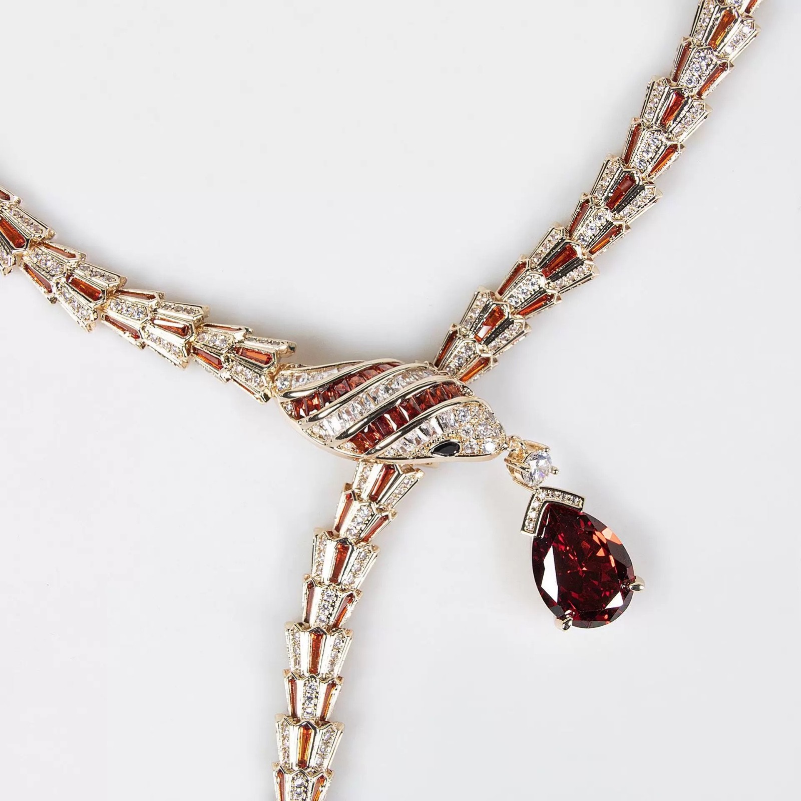 Vintage Snake Jewelry Set – Retro Luxury Crystal Necklace & Earrings