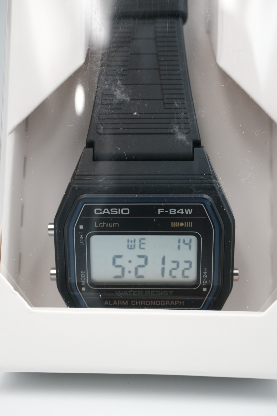 IN STOCK USA Seller JDM Casio F84W Digital Watch F-84W-1 Japanese Import