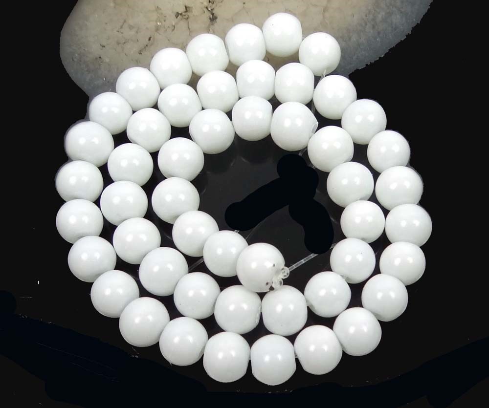 50 Czech Glass Round / Rocaille Beads – Opaque White 6mm