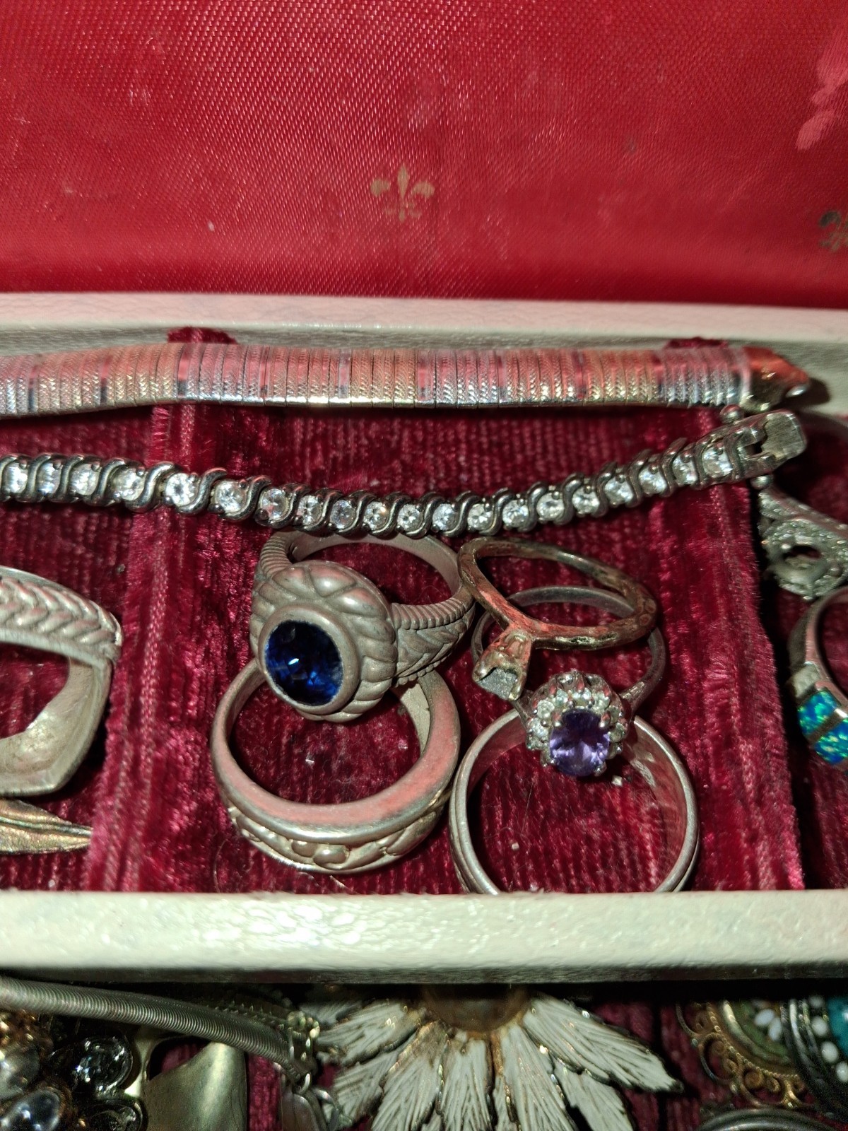 vintage to now jewelry lot unsearched untested