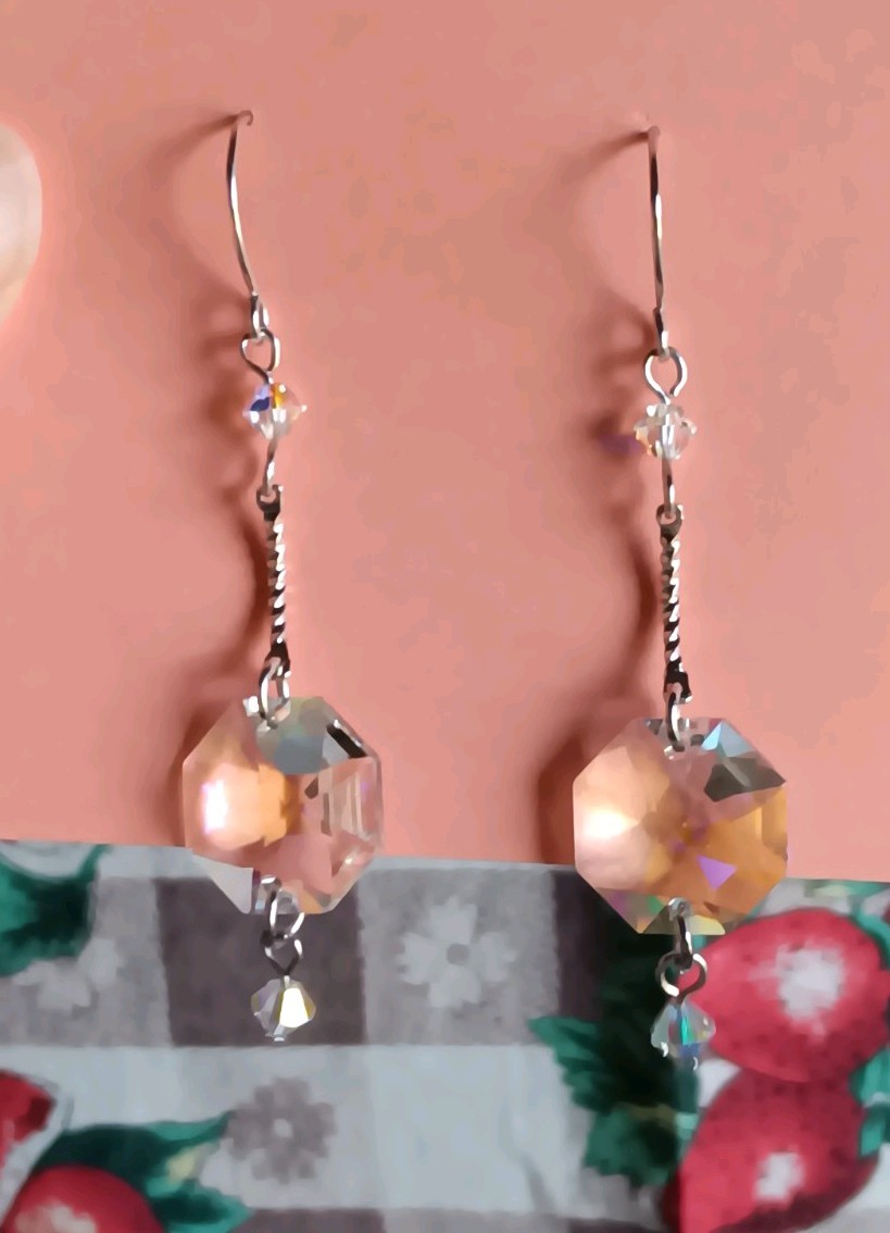 Signed DOL Silver-Tone Clear Crystal Dangle Necklace W/ Earrings 15″-17″