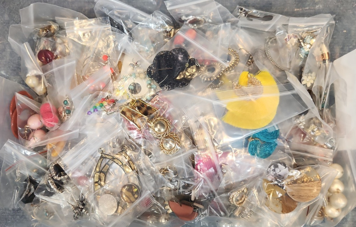Jewelry Wearable Earring Collection 5 Lbs Matched Pairs Lot #687 See Description