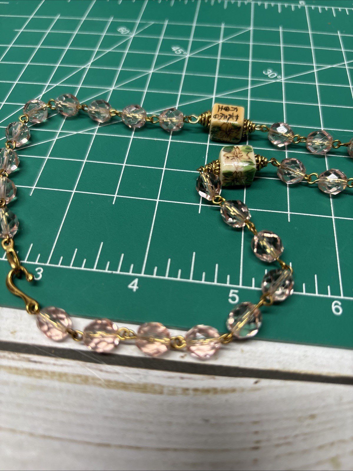 Unsigned Pink And Floral Chines Glass Beaded Gold Tone Hook Closure 16” Necklace