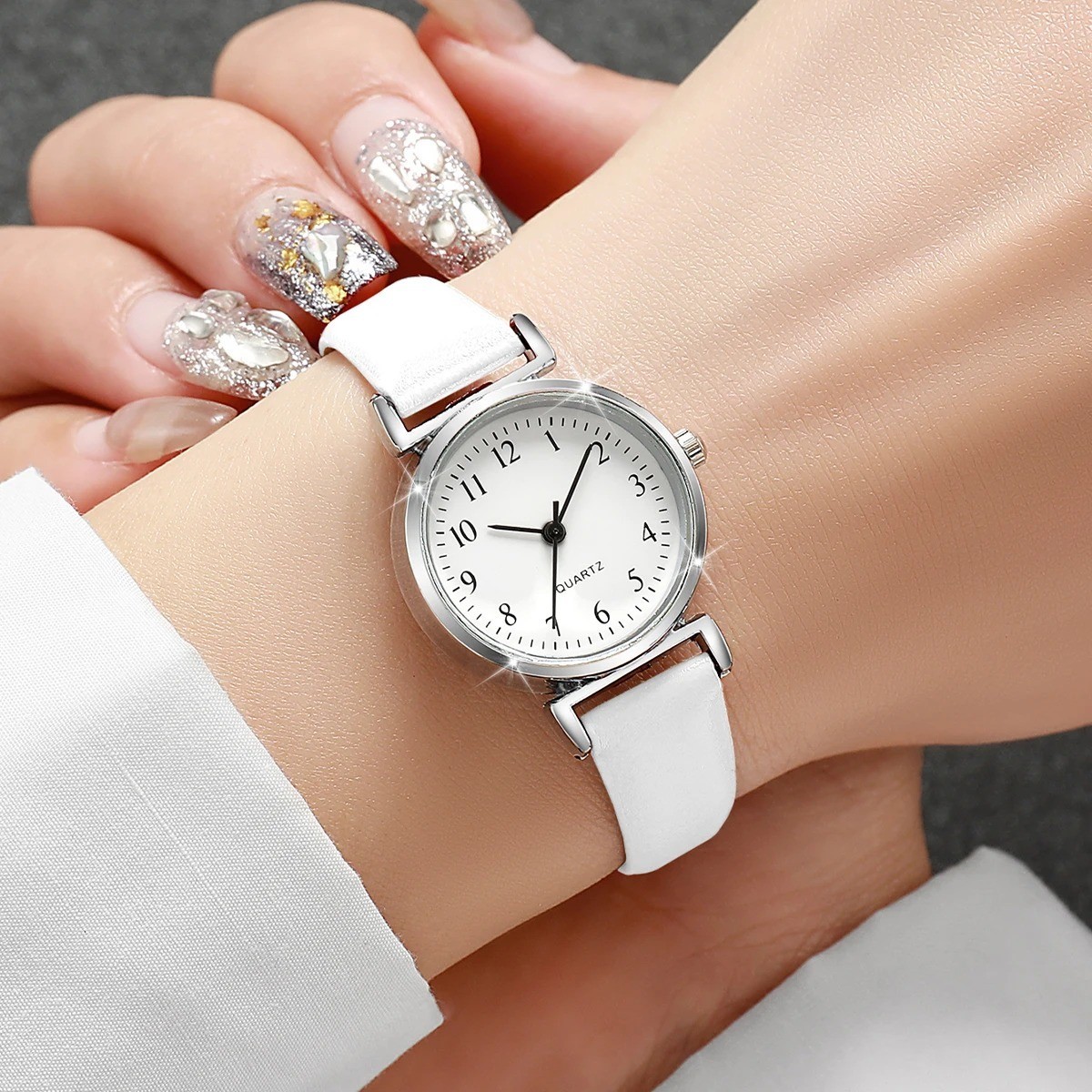 Fashion Small Dial Women’s Watch – Simple Leather Band, Analog Quartz Wristwatch
