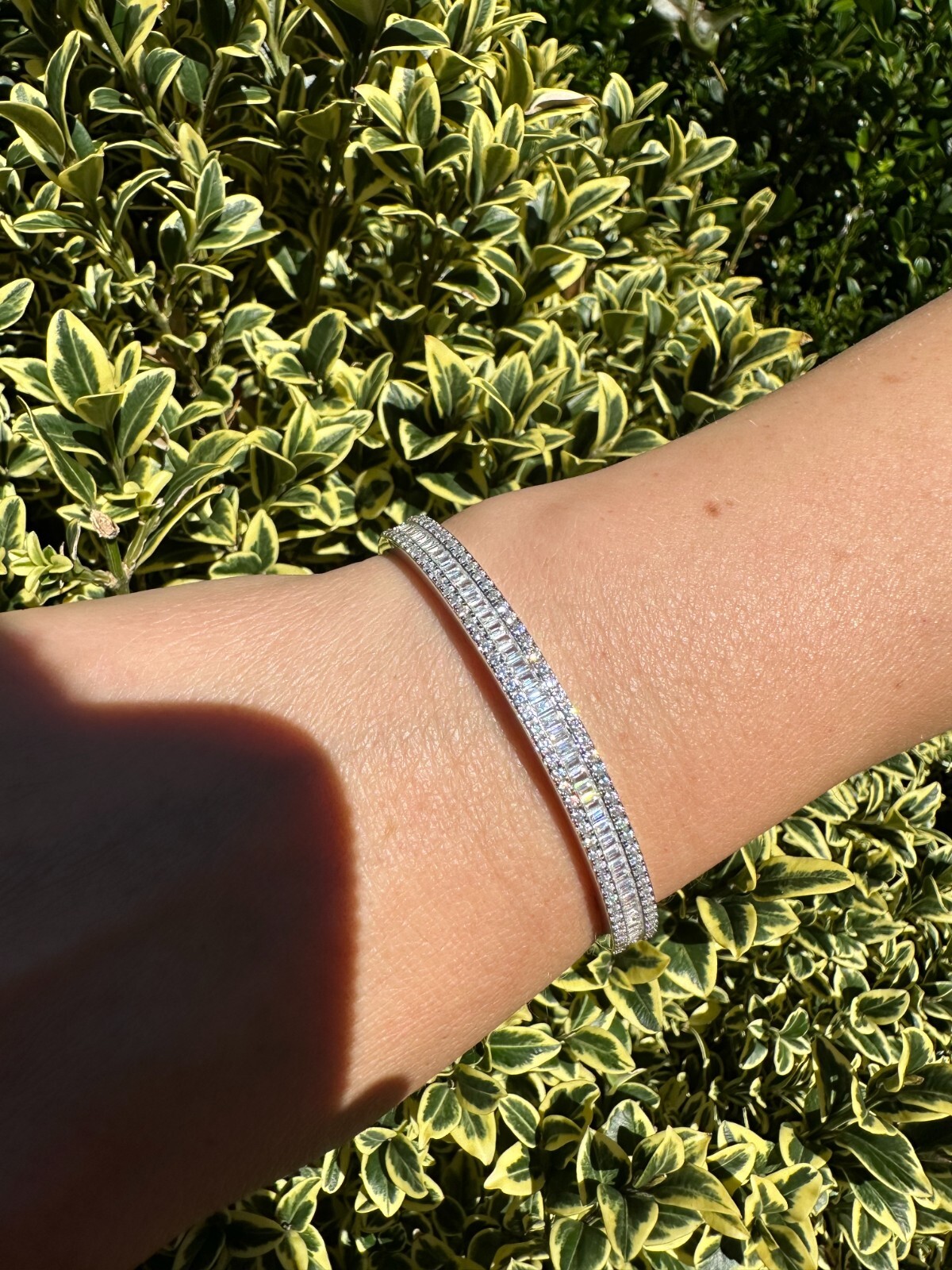 Gorgeous Solid 925 Sterling Silver Bangle Bracelet Iced Simulated Diamonds