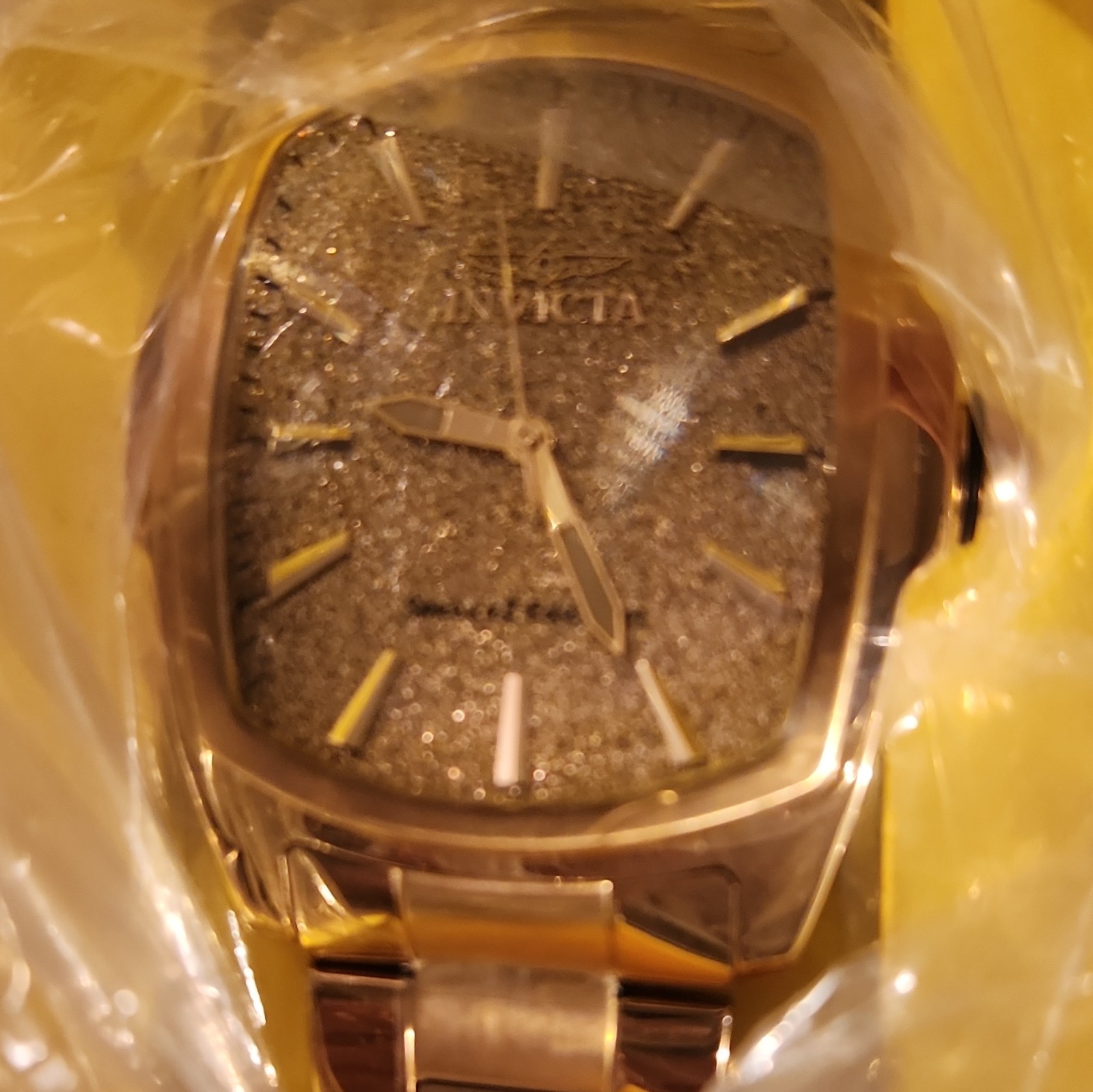 Invicta Women’s Gold Tone Quartz Watch Glitter Dial 100m Box/Manual