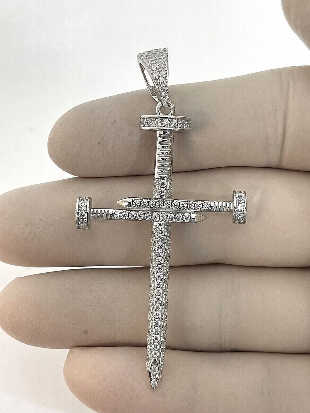 Men’s Iced Out Nail Cross Pendant In 14K White Gold Plated VVSI Real Moissanite