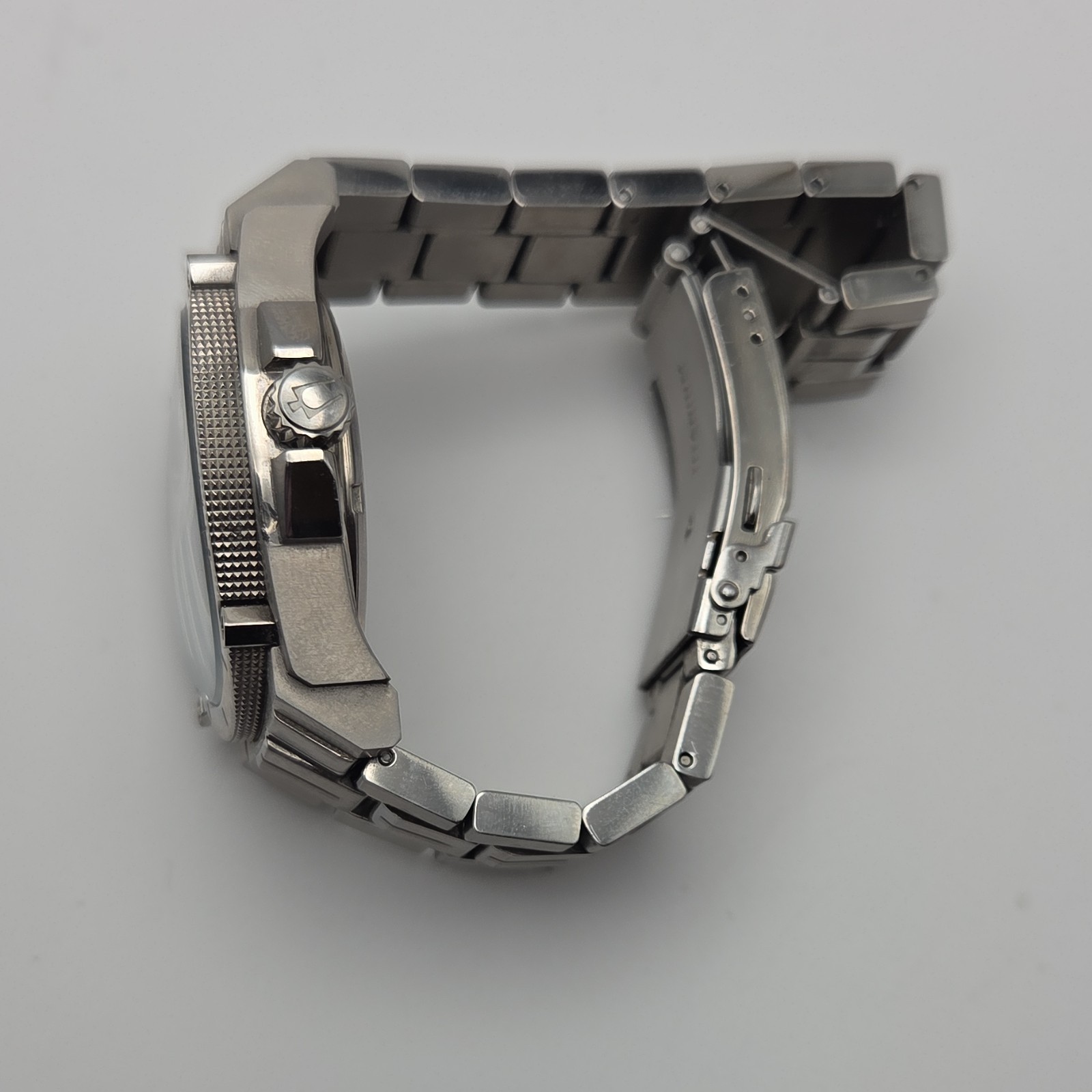 Bulova Precisionist Men’s 46mm Titanium Quartz 300m Black Carbon Dial