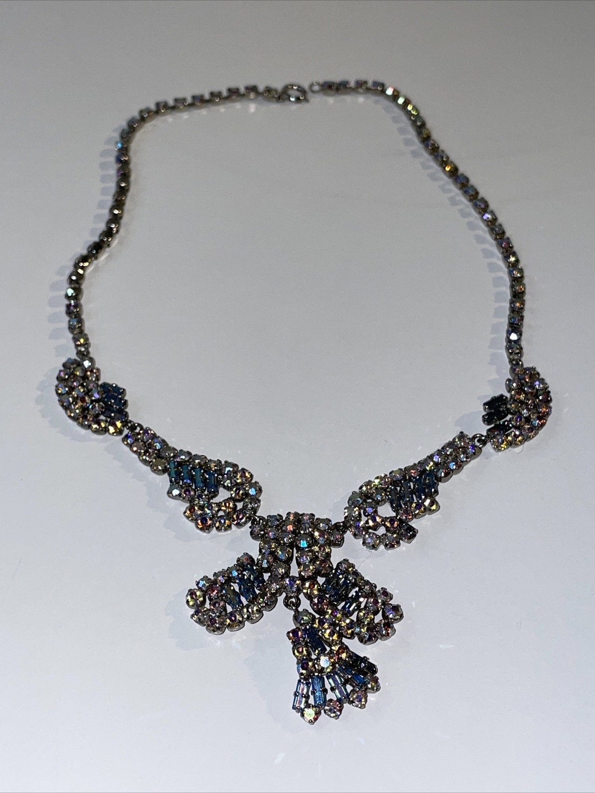 NOS! Vintage Blue Tint Aurora Borealis Rhinestone Necklace Unsigned Foil Back E5