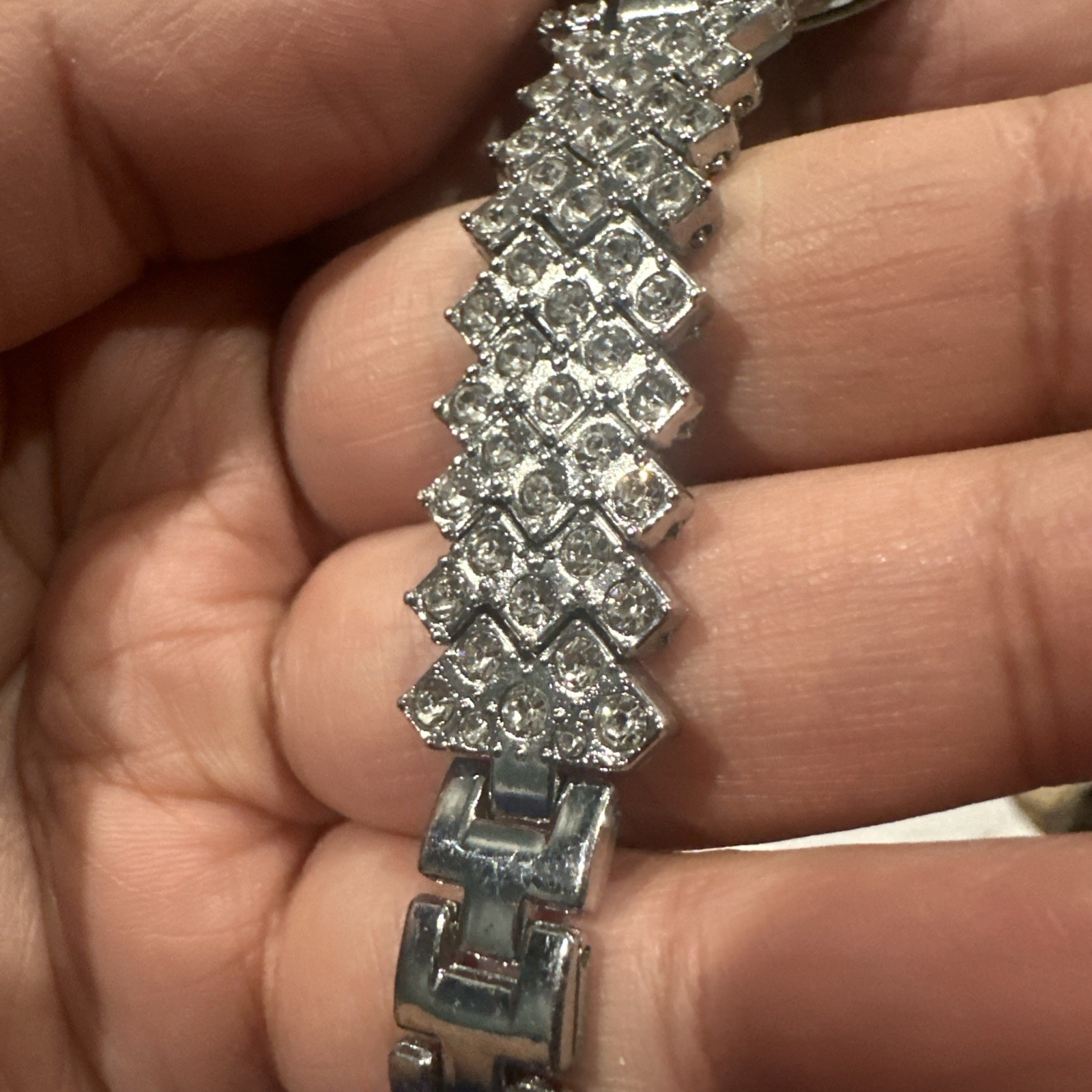 Working Ladies Watch Dainty Mop Dial 30mm With Crystals Bracelet Shining Fit 7in