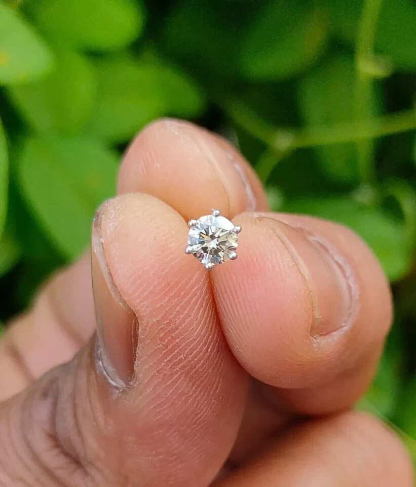 2.75MM Natural Diamond Solitaire 14K Yellow Gold Screw On Nose Pin Piercing