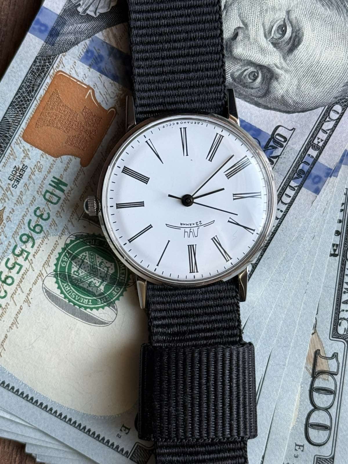 Luch Slim Deluxe Mechanical Watch Ultra Thin Vintage USSR Soviet Men’s Poljot 23