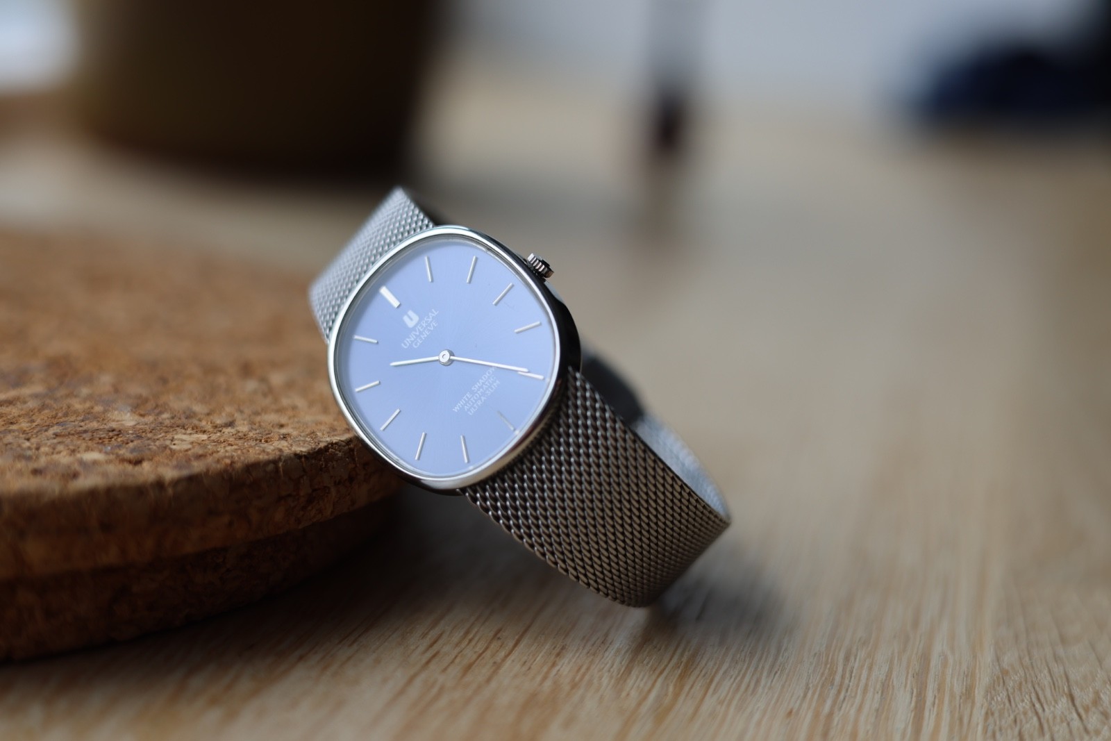 universal geneve white shadow ultra thin blue dial NOS
