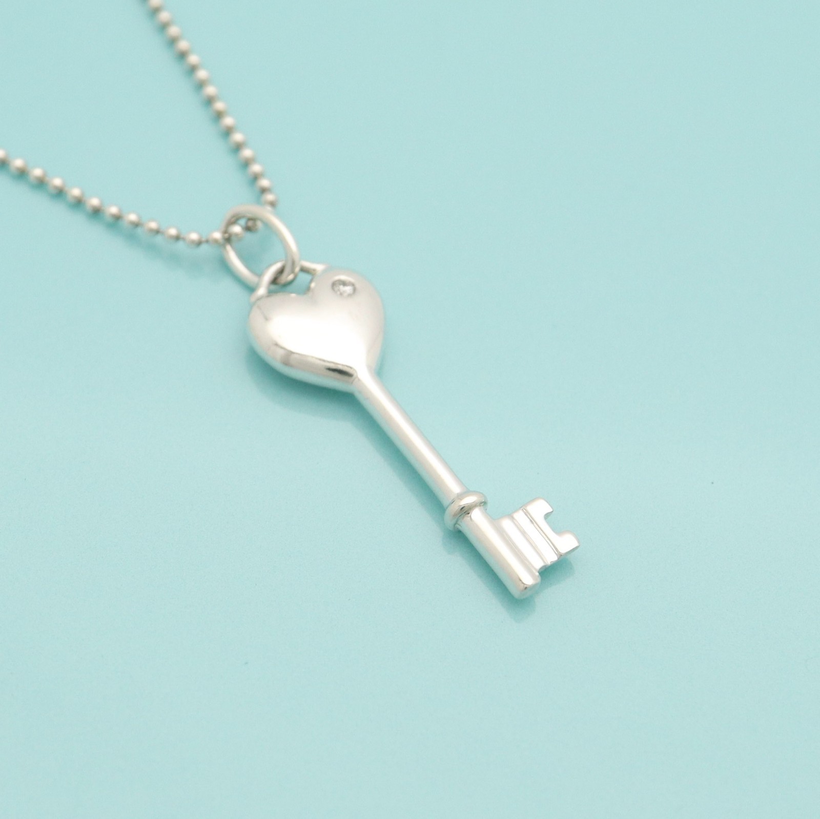Tiffany & Co. Heart Key 1P Diamond Pendant Necklace 16.1″ Sterling Silver 925
