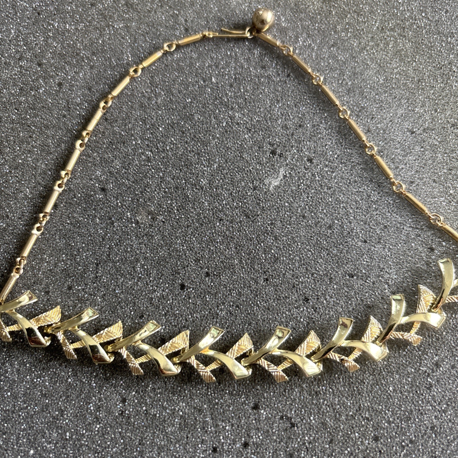 Vintage Two Tone Silver Gold Tone Wrapped Hollow Curved Bar Tube Necklace Choker