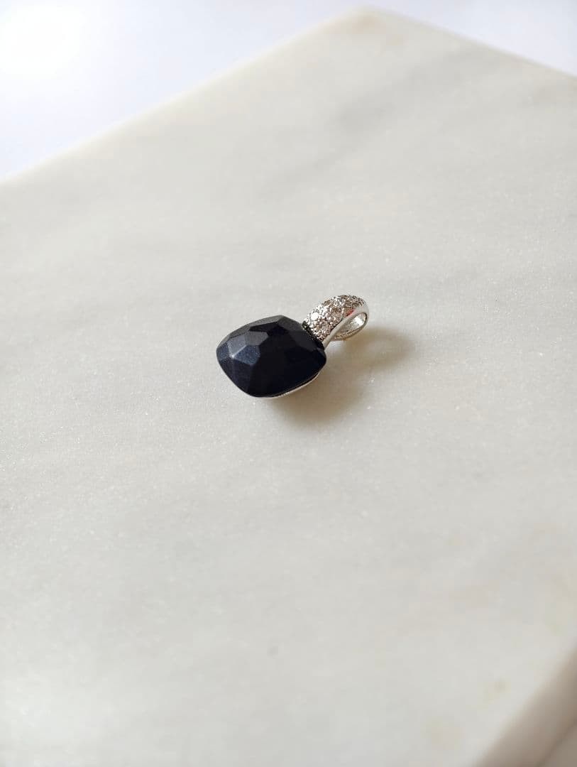 Pomellato Capri Onyx Pendant Top Faceted Black Stone Necklace Charm Italy