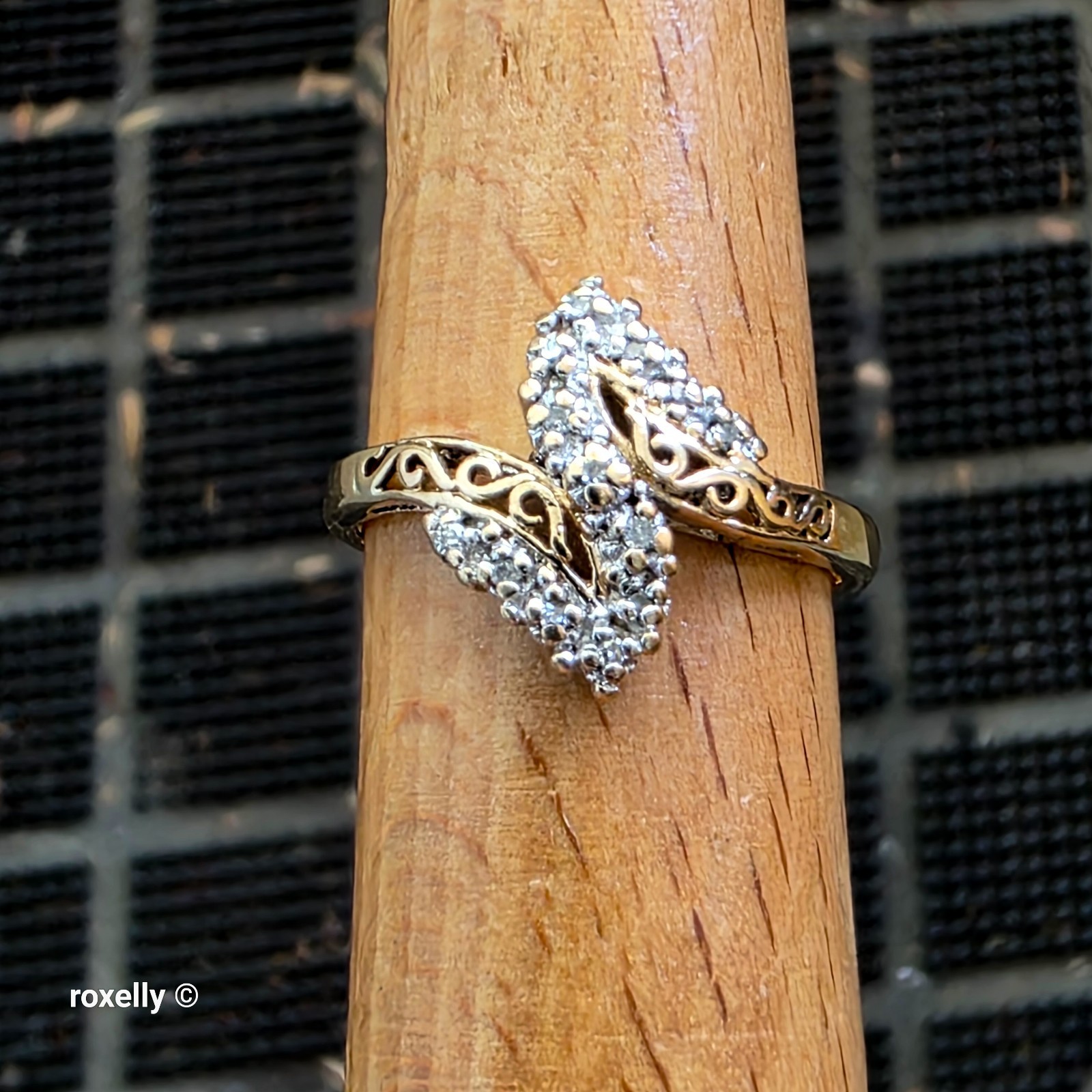 10K Yellow Gold Genuine Diamond Cluster Ring Size 7 – Solid Gold!
