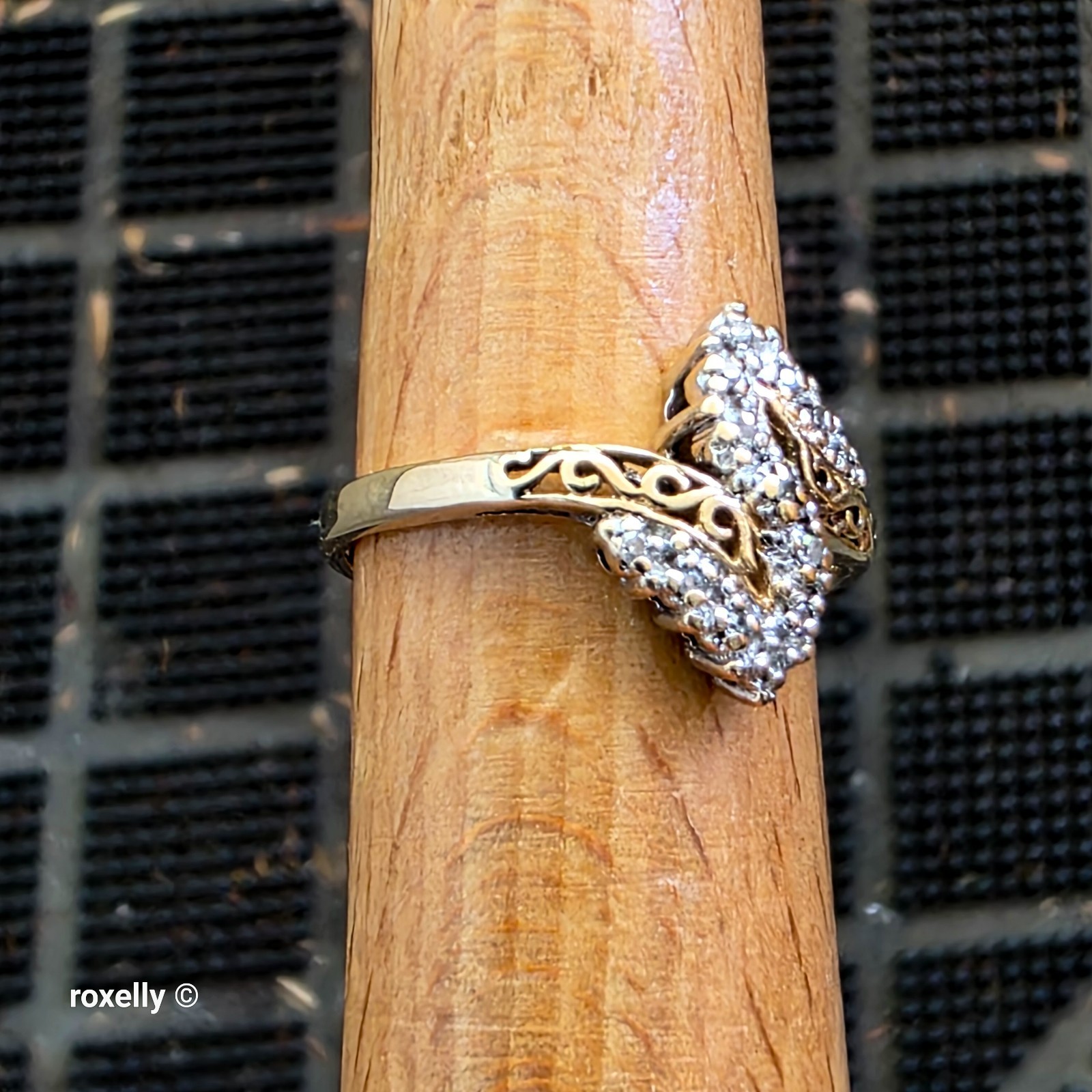 10K Yellow Gold Genuine Diamond Cluster Ring Size 7 – Solid Gold!