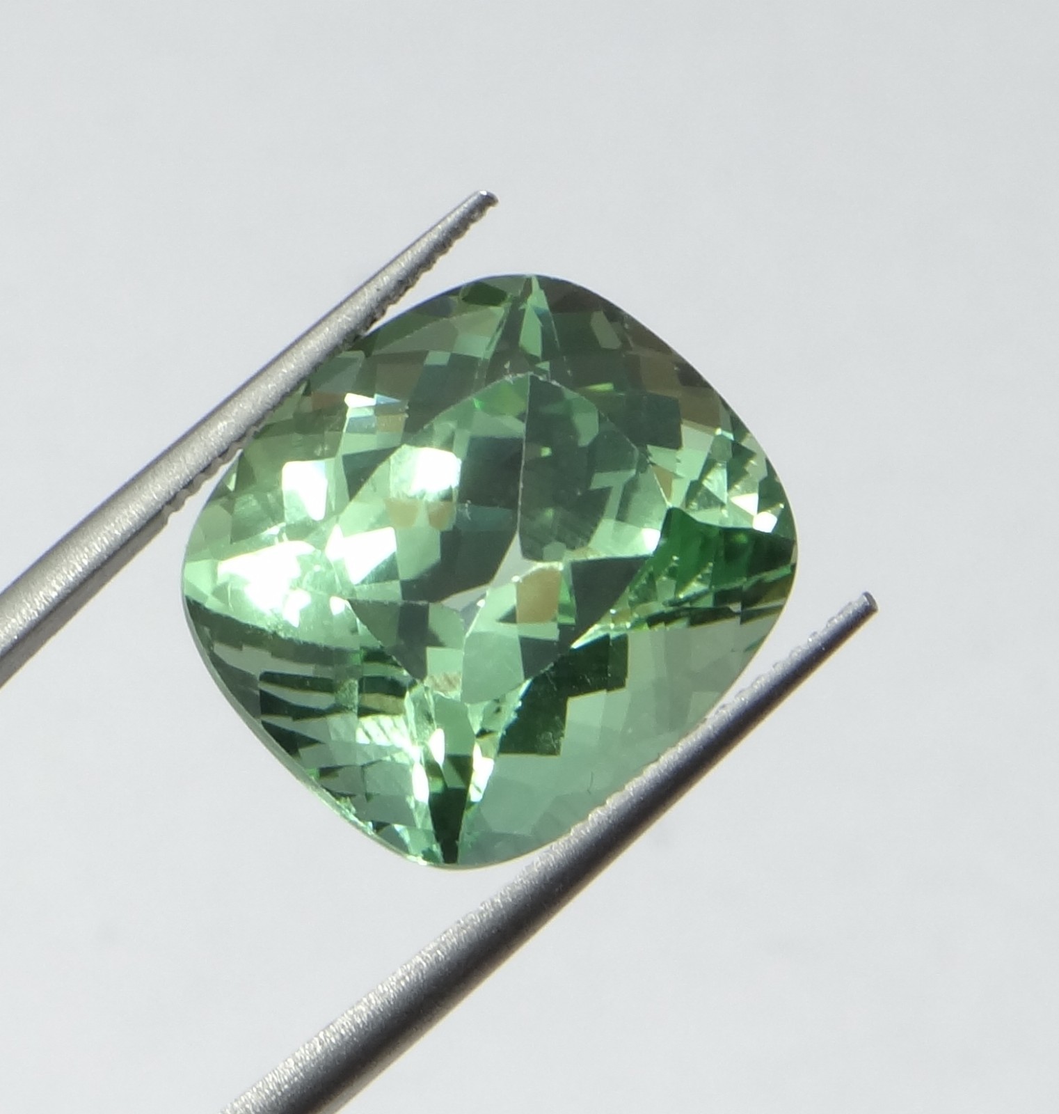 15.00 Ct Natural AAA+ Green Tourmaline Cushion Cut Loose Gemstone Certified