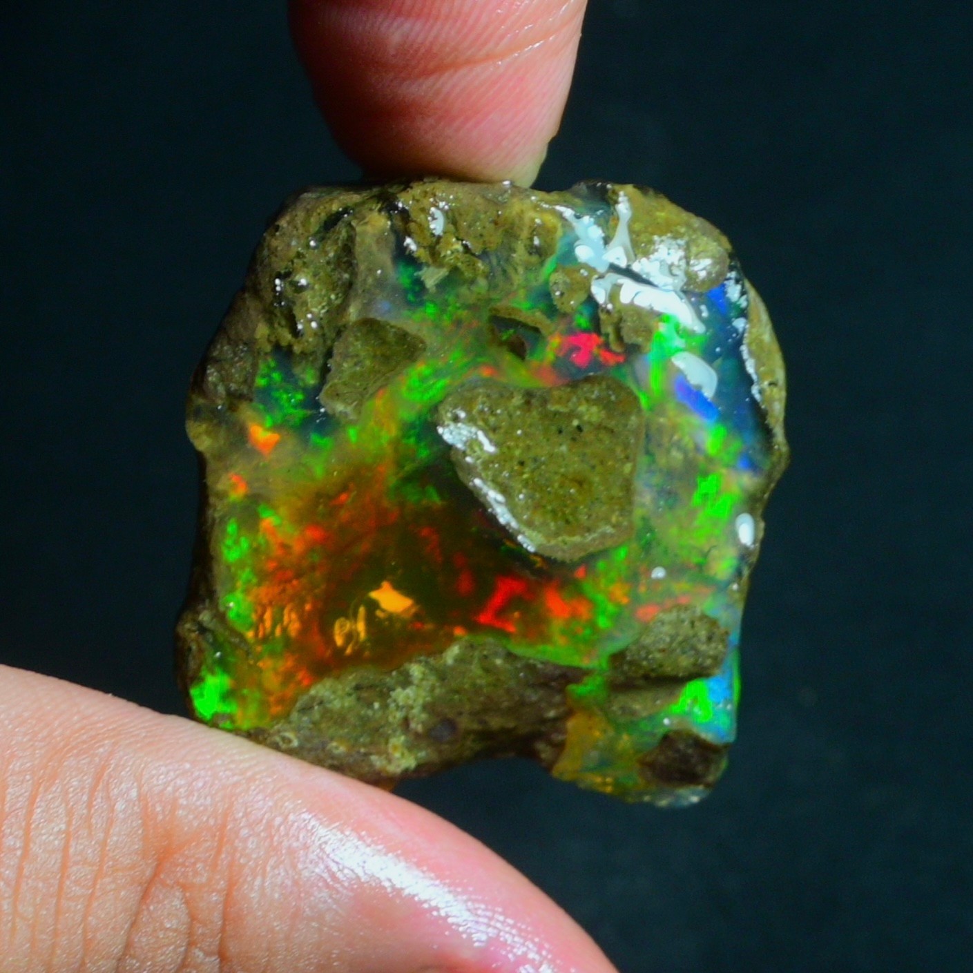 Stunning Multi Fire Natural Ethiopian Oil Opal Rough 88.40 Cts Raw Opal Specimen