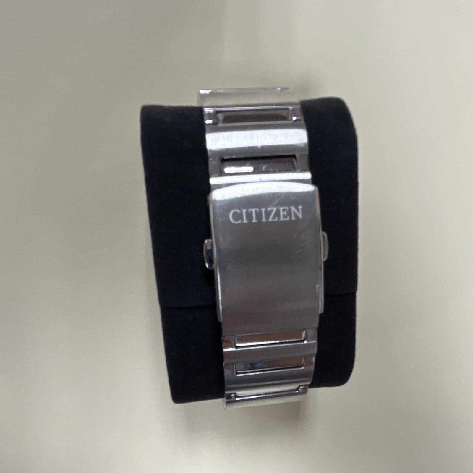 Citizen Eco-Drive Men’s Analog Wristwatch Blue Dial Silver Stainless Bracelet