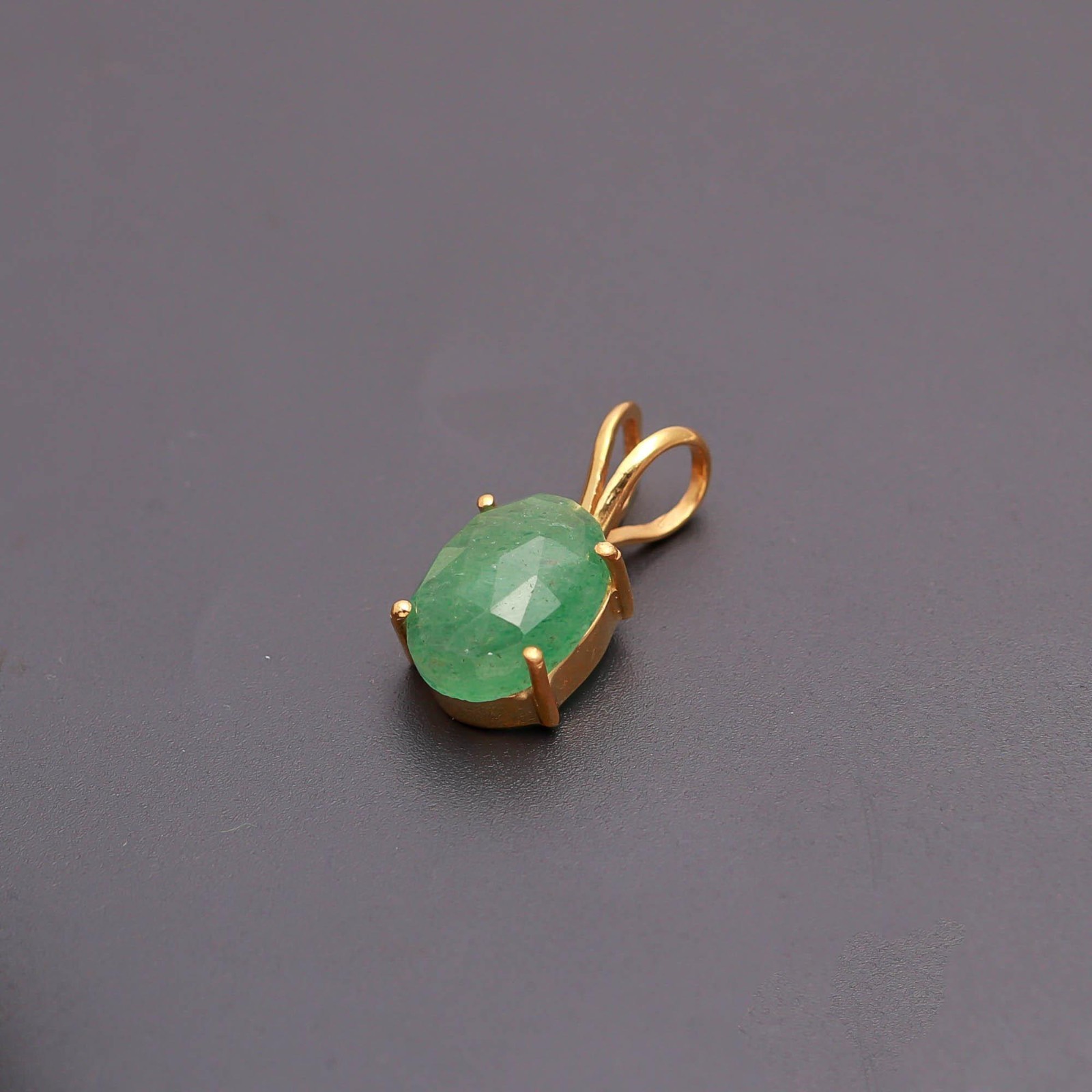 Natural Green Strawberry Oval Chain Pendant Gold Fill 925Sterling Silver Jewelry