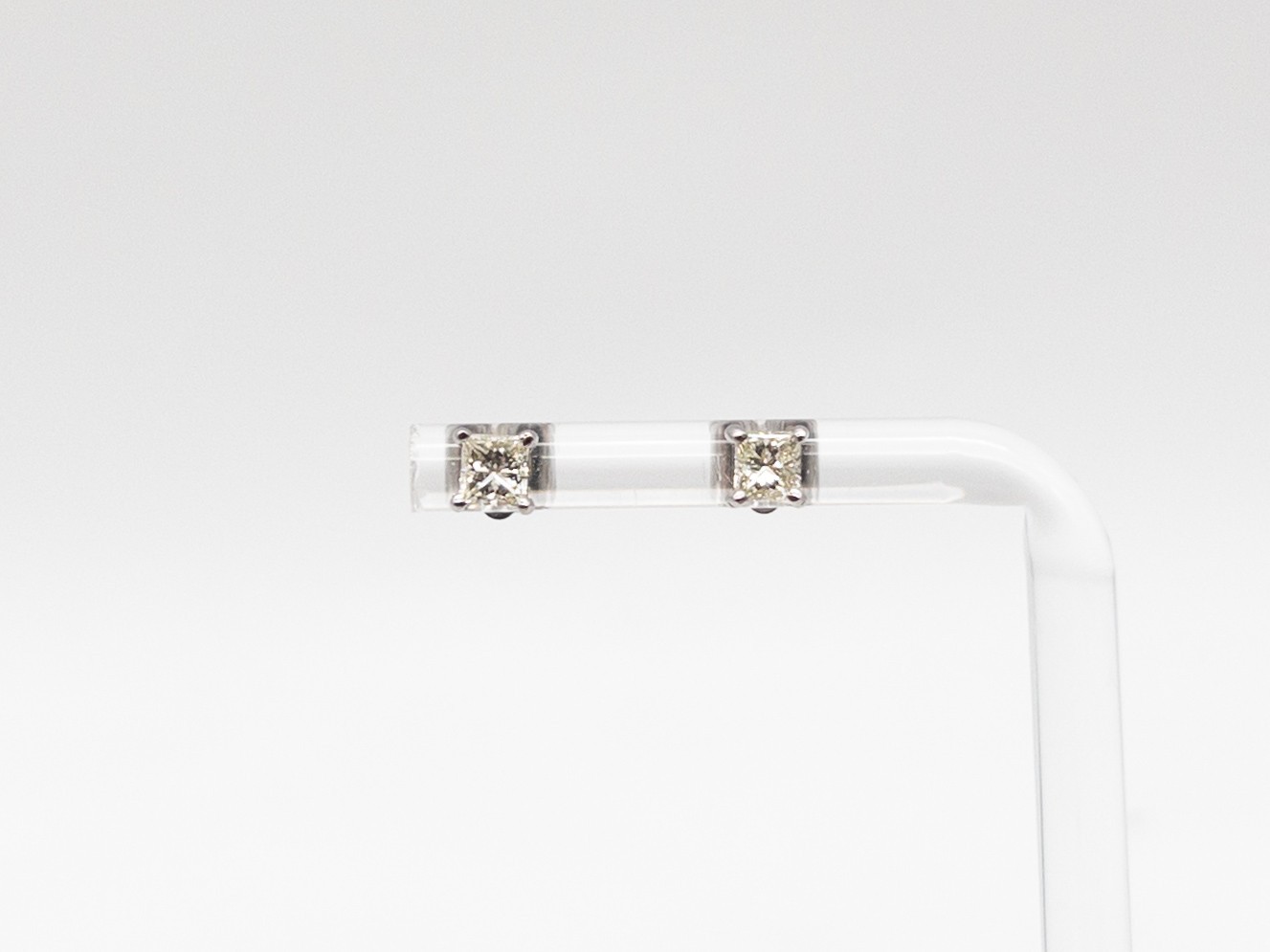 NEW $2400 .65ct Si1 H Natural Princess Cut Diamond 14k White Gold STUD Earrings