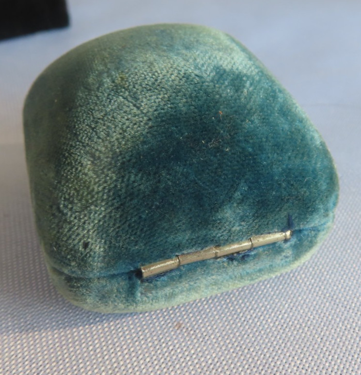 Antique blue velvet ring box with Mother of pearl button –