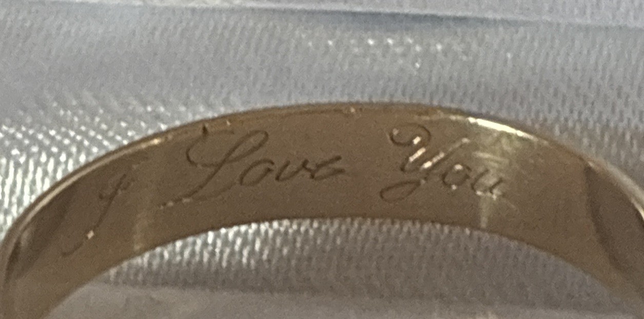 Vintage 9ct Gold Wedding Ring 9 Carat Yellow Gold Size P ” I Love You”