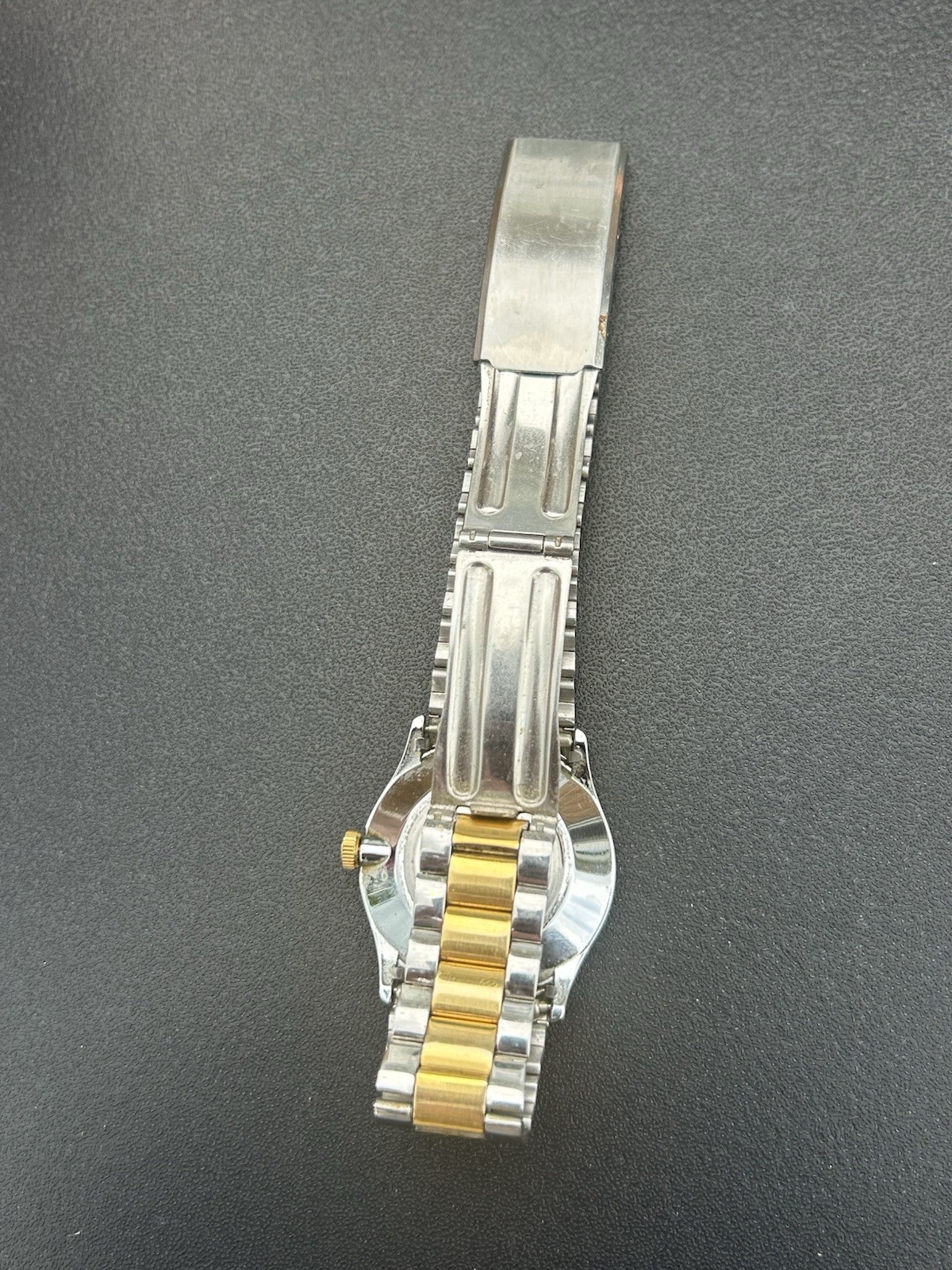 Vintage 1980’s Timex Quartz Analog Two-Tone Metal Bracelet Watch Date WR 34mm