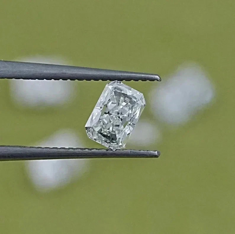 4.00 Ct Radiant Cut Lab Grown Diamond D Color VVS1 Clarity CVD Certified Loose