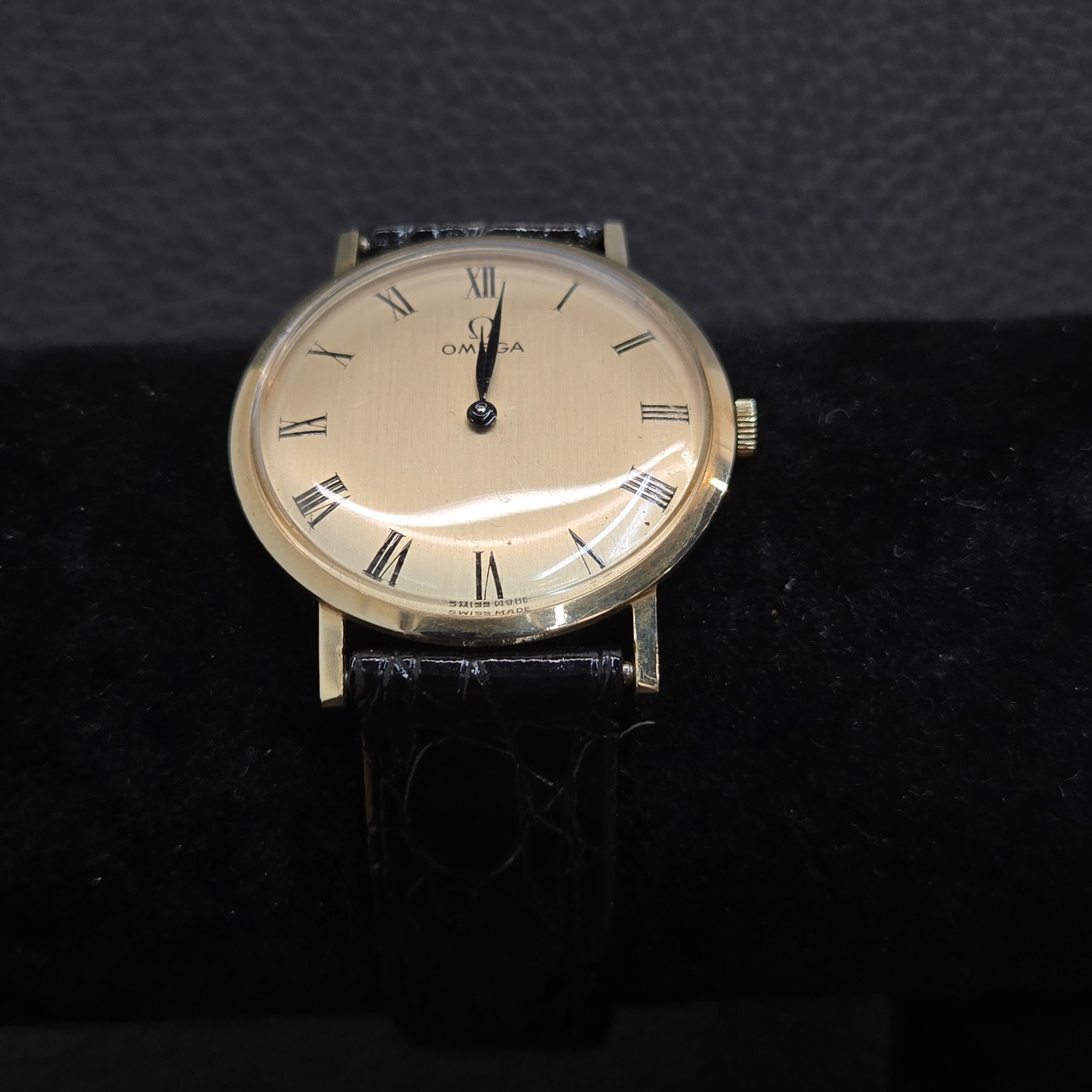 Omega Ultra Thin, 14K Gold Men’s Wrist Watch, 7.75″ Band, 32mm Case Manual Wind
