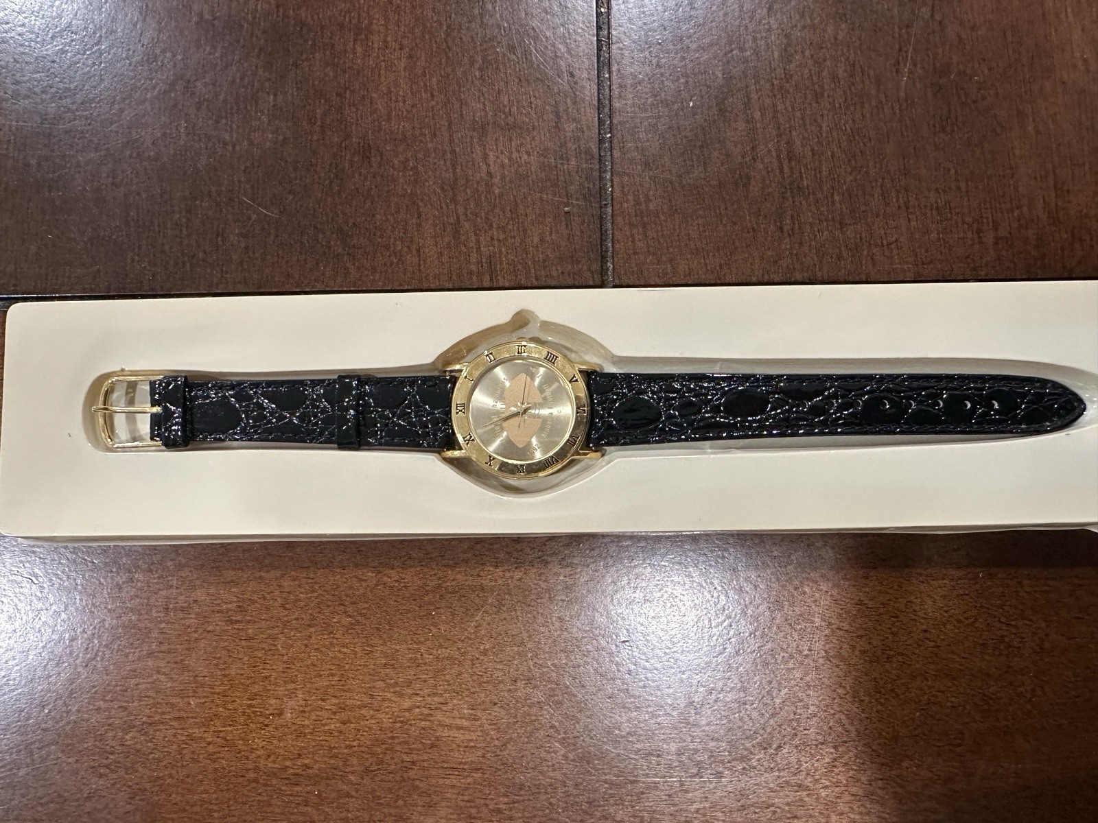 Collegiate Products Alabama Quartz Watch Gold Dial Black Leather Strap 32mm Box