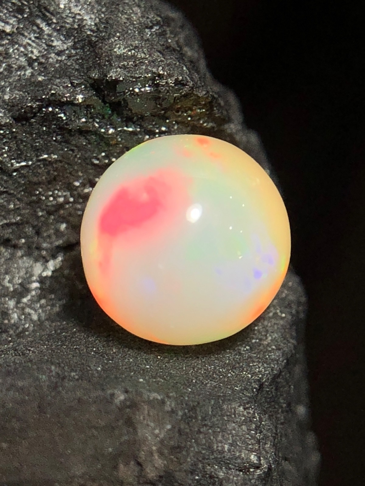 Natural White Ethiopian Opal Sphere , 6.20 MM 0.95 Ct Rainbow Fire Opal Ball