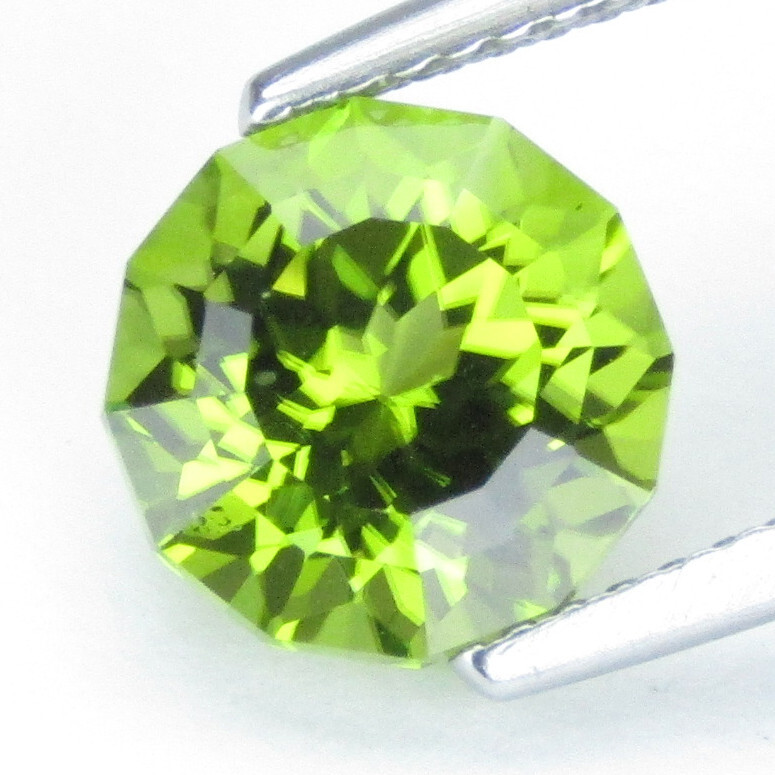 3.07Cts Ravishing Natural Green Peridot 8.5mm Round Custom Cut Collection Gem