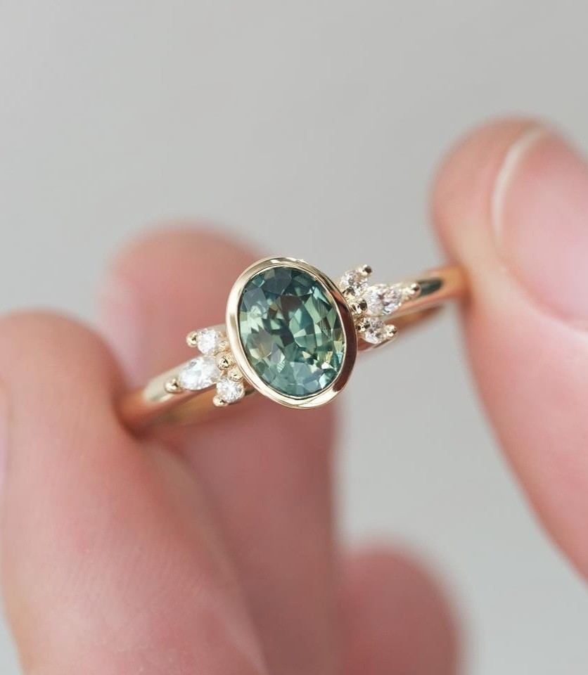 Green teal montana sapphire ring vintage teal sapphire ring Oval cut teal ring