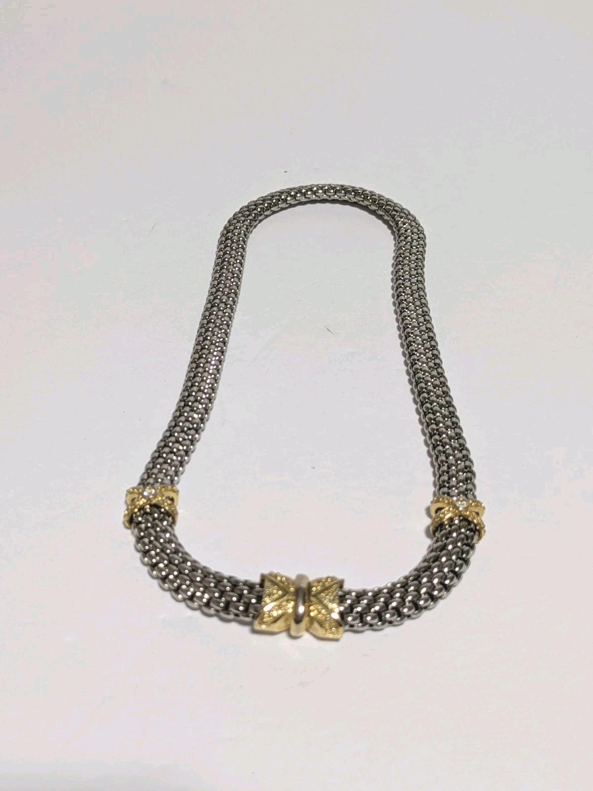 Silver Tone Popcorn Style Chain Necklace With Gold Tone Bow Accents 16″.