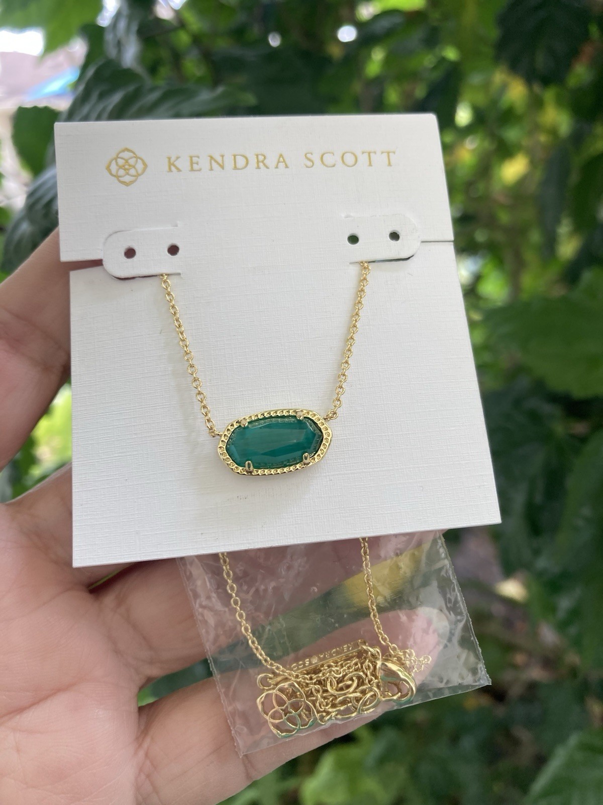 KENDRA SCOTT “Elisa” EMERALD GREEN CATS EYE 14k Goldplated Necklace – NEW