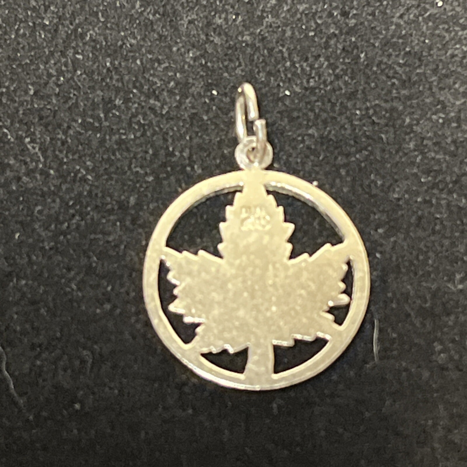 Vintage Sterling Silver Cut Out Maple Leaf Canada Charm 3/4 in .09 oz