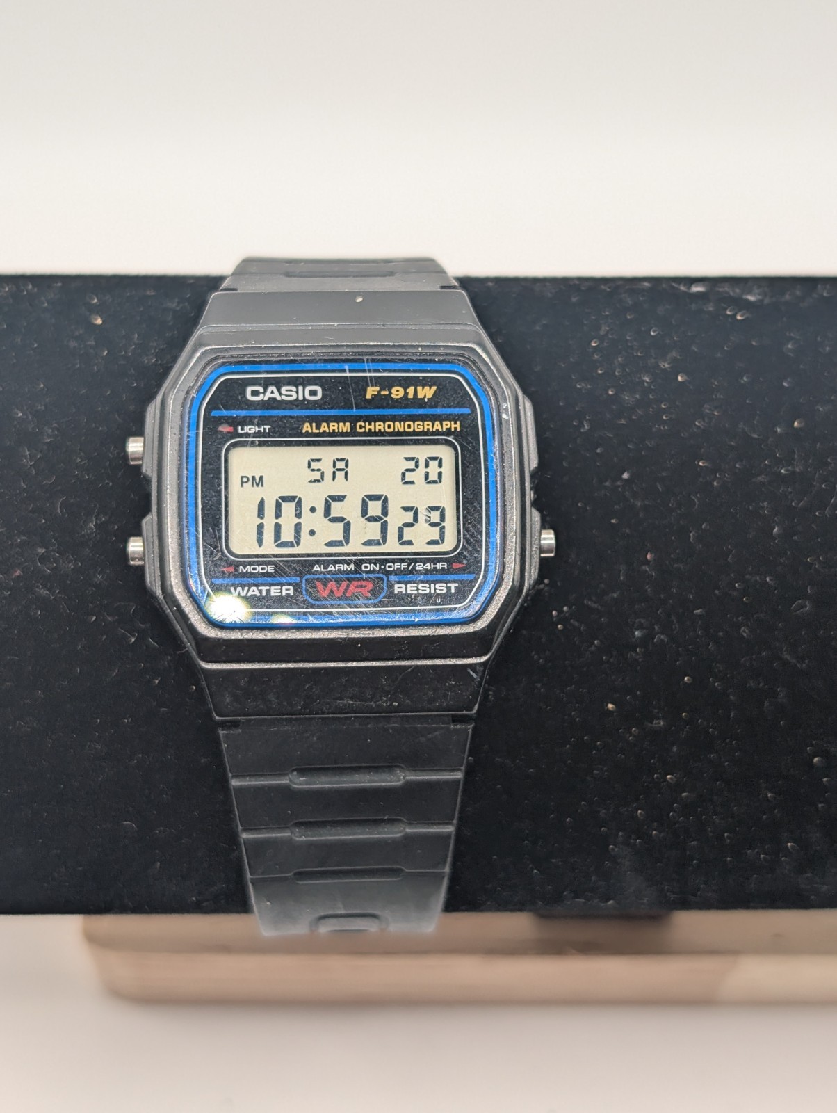 Casio Standard F-91W-1JH Men’s Standard Watch Digital 30mm Japan F-91W-1 F91W