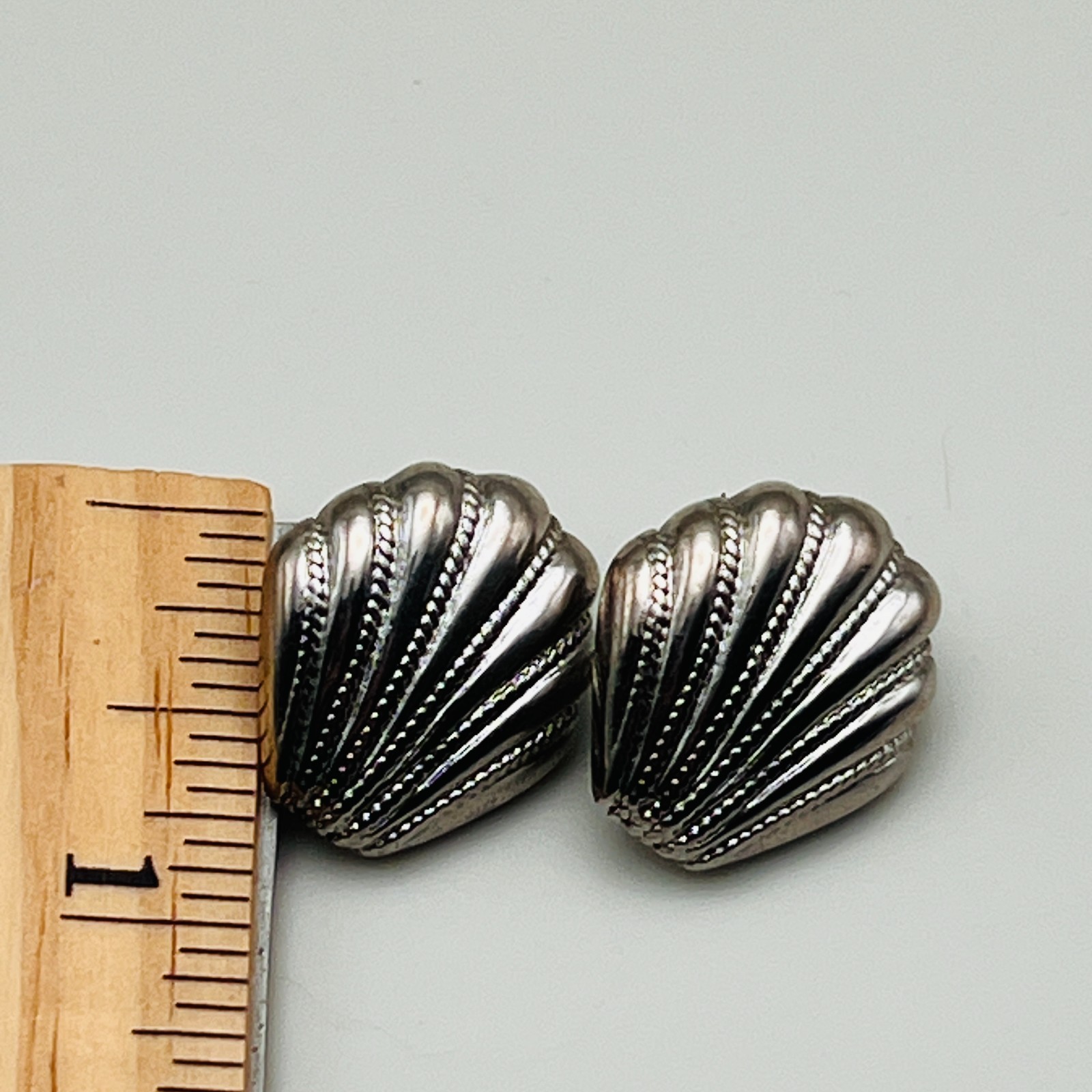 Silver Tone Seashell Stud Earrings Ribbed Shiny Textured Shell Coastal Classic