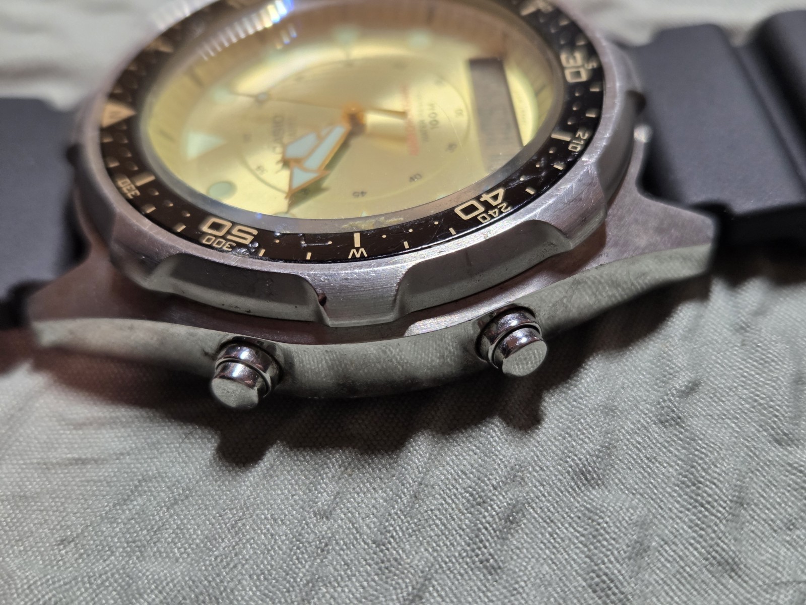 Vintage Casio AMW-320R Ana-Digi “Arnie” New silicone strap Runs great
